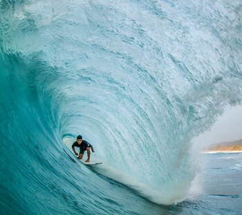 Los orígenes del surf se remontan a los años 30 y 40 en California, Estados Unidos (Getty Images)