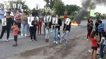 Familiares, amigos y vecinos se