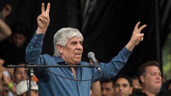 El líder de Camioneros en