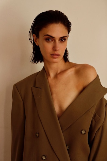 Mía Flores Pirán tiene una