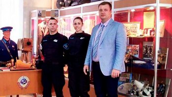 Iván Blizniouk junto a dos