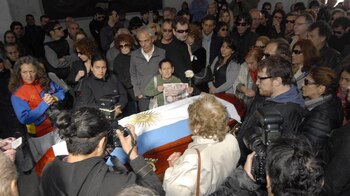 En el entierro de Alfredo