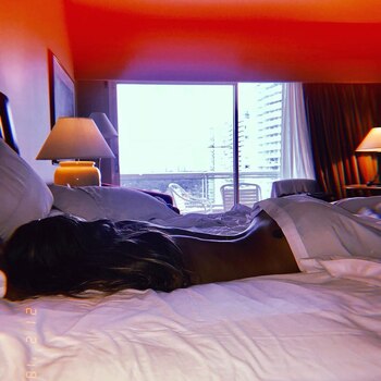 La actriz está soltera y