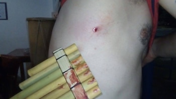 El guía del grupo recibió