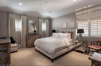 El dormitorio principal es la