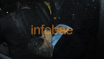 Mauricio Macri saliendo de la