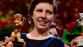 La primera película de Adina