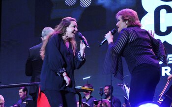 Lucía Galán hizo dúo con Niña Pastori