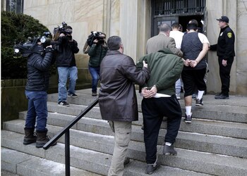 Además de la aplicación de