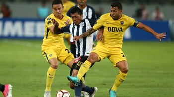 Boca empató en su debut