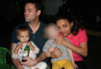 Kevin Krim, con su hijo