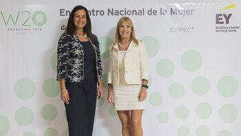 Andrea Grobocopatel, co-Chair W20, y Andrea Rey. socia de EY. (Foto: Santiago Lepera)