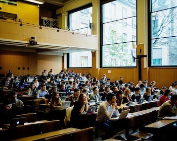 Los claustros de Science Po, donde decenas de personas salieron convertidos en grandes estadistas, pensadores, periodistas y autores de influencia mundial