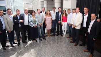 Cumbre peronista en Mendoza con