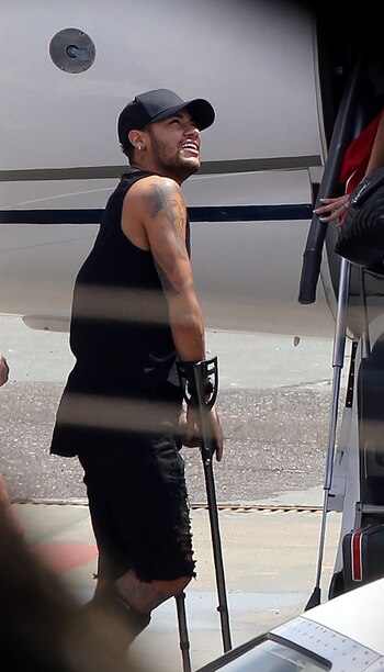 REUTERS/Paulo Whitaker Neymar saliendo de