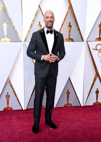 Common eligió un moño de