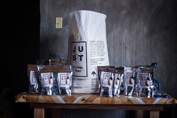 La empresa JUST, con base