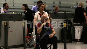 El ex canciller en Ezeiza, antes de partir rumbo a Nueva York (Fotos: Lihue Althabe)