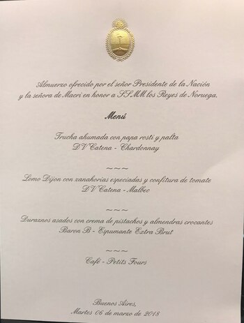 Menú del almuerzo ofrecido por el Presidente a los reyes noruegos.