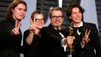 Gulliver Flynn (izquierda) con su