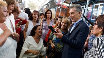 Michetti, Stanley y voluntarias de