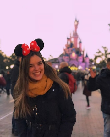 Feliz en los parques de