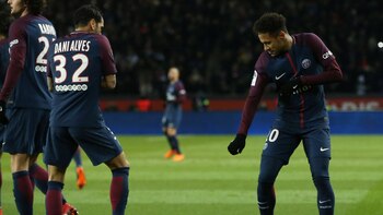 Neymar y Dani Alves conforman