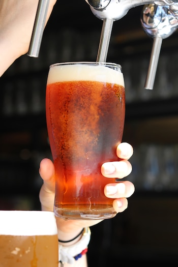 También cuentan con cerveza artesanal