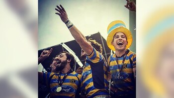 ‘R’ festejando el título del