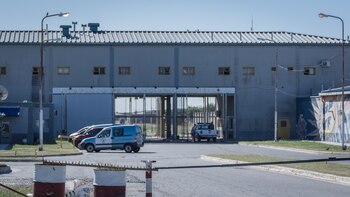 Puerta de ingreso al penal