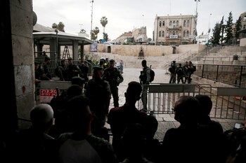 Todos los accesos a la Ciudad Vieja fueron cerrados. En la foto la puerta Damasco (Reuters)