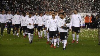 El plantel de River exhibió