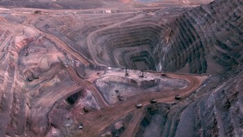 Mina Veladero desde el aire.