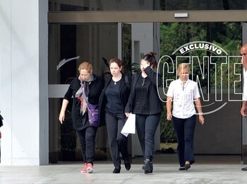 Sus hijas Anabella y Andrea