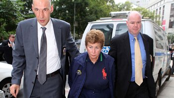 Los medios de comunicación fueron testigos del momento en que la policía la arrestaba