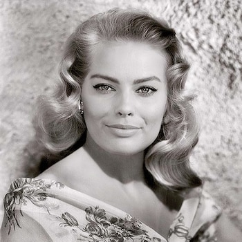Margot Robbie como Anita Ekberg