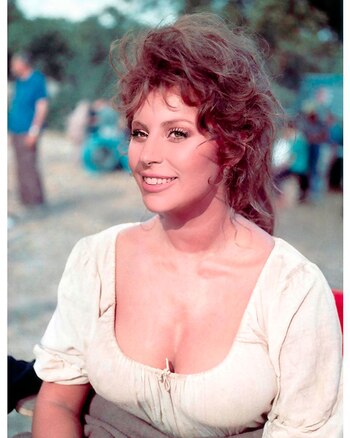 Lady Gaga como Sophia Loren