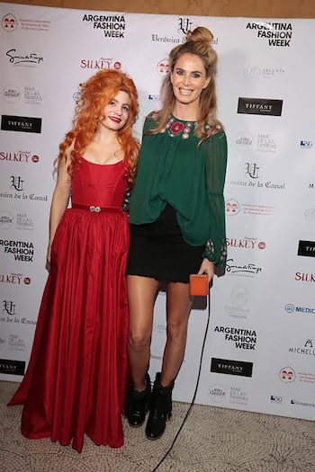 Cierre del desfile y rueda