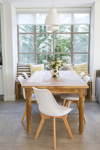 Mesa de petribí en el