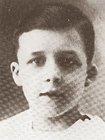 Nacido en Mondovi, Argelia francesa