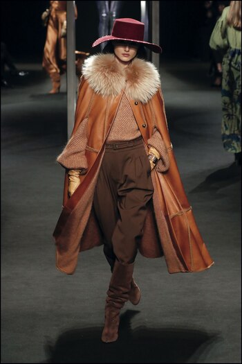 Los outfits se completaron con botas de caña alta