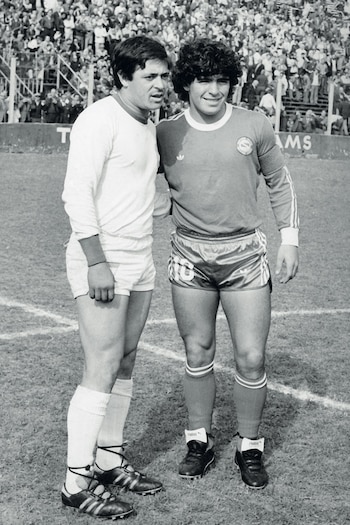 Junto a Maradona antes de