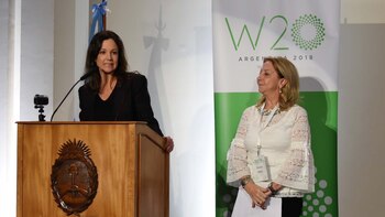 La ministra Carolina Stanley en