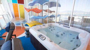 Hamacas y jacuzzi exclusivo, con