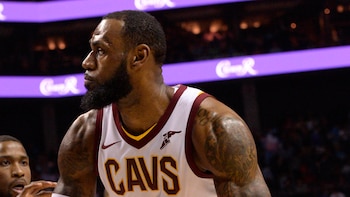 LeBron ha anotado 10 o