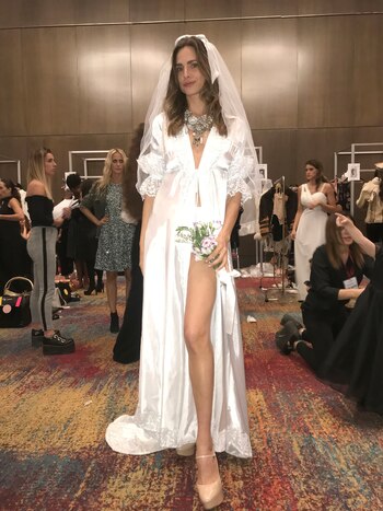 Andrea Bolatti por Mutiara