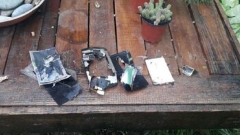 El celular destruido del juez