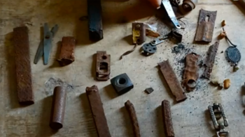 Los objetos extraídos pesaron más de medio kilo, explicó la doctora, quien en cuatro décadas nunca había visto un caso similar