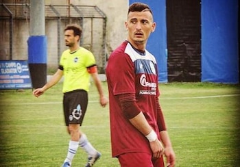 Davide Iovinella jugaba en el ASD Calcio Pomigliano de la Serie D italiana