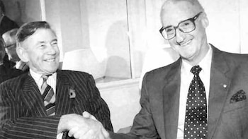 Jeremy Moore y Martín Balza